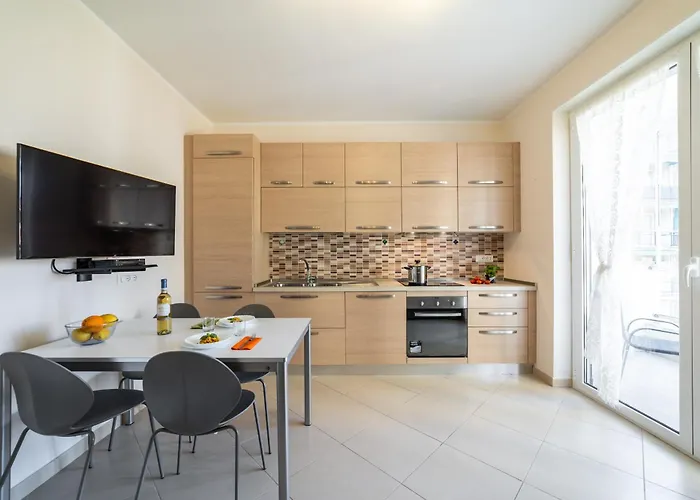 Sirio - Bilocale Comodo A 200 M Dal Mare E Con Piscina Sul Tetto Διαμέρισμα